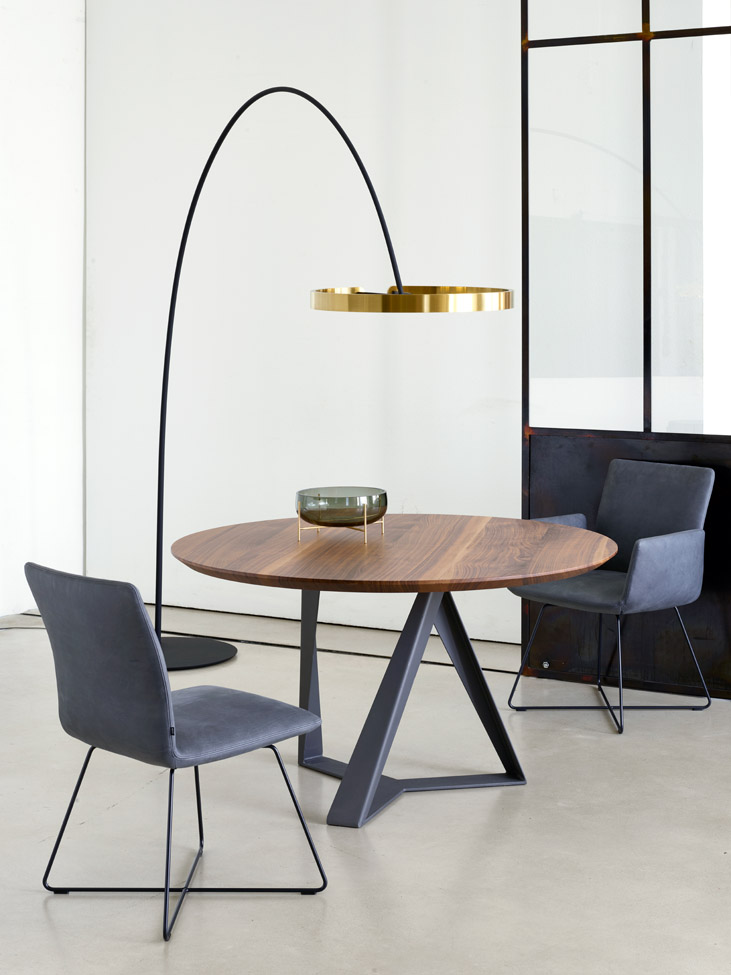 Tisch Tischgruppe moderne Architektur Hessbin Tische