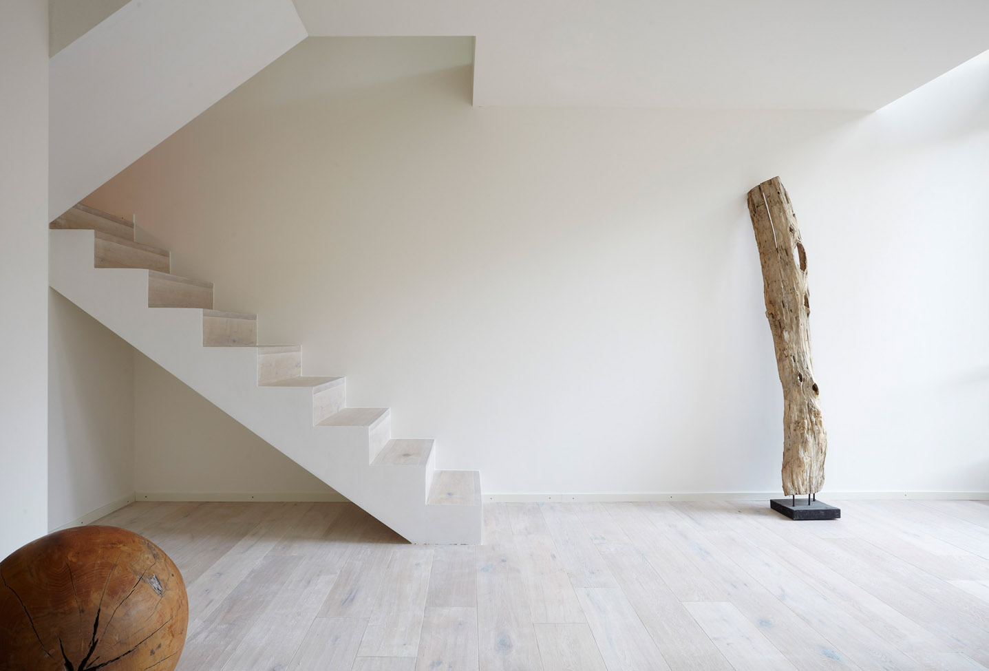 Treppe modernes Haus weiß