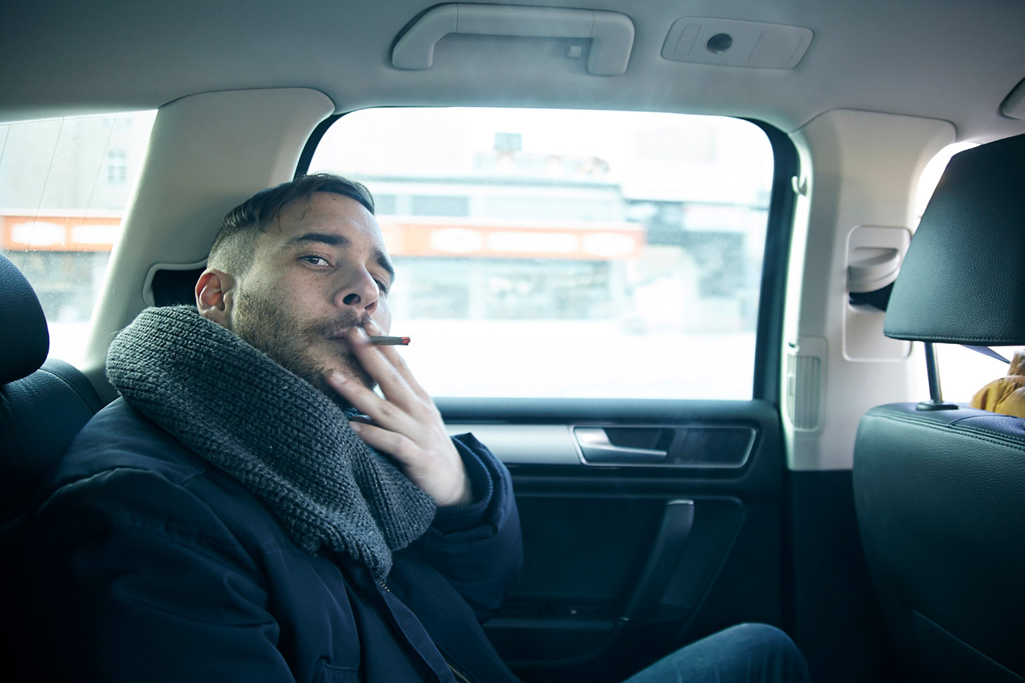 berlin auto musiker raucht